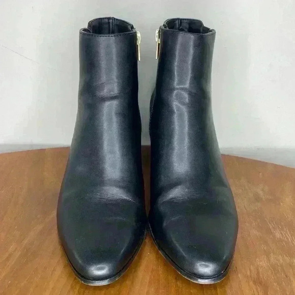 Calvin KleinWomen's Black Fioranna Booties Size 7 - Picture 2 of 8